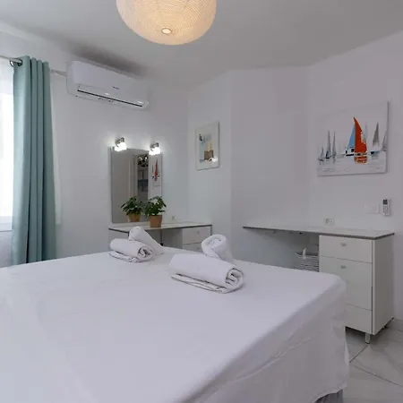 Costa Caleta 1 - Two Bed Appartement
